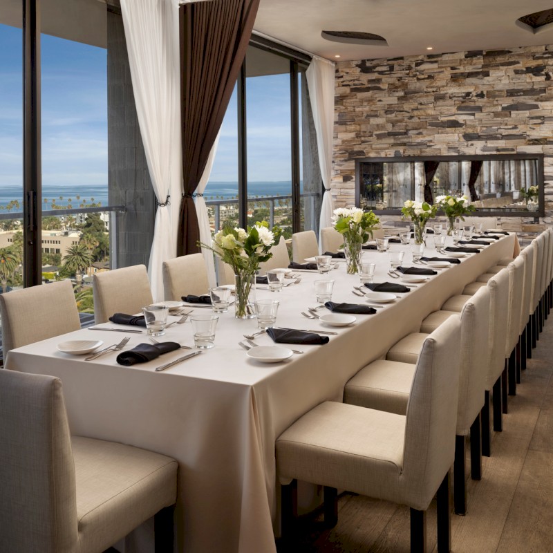 Hotel La Jolla Curio Collection by Hilton